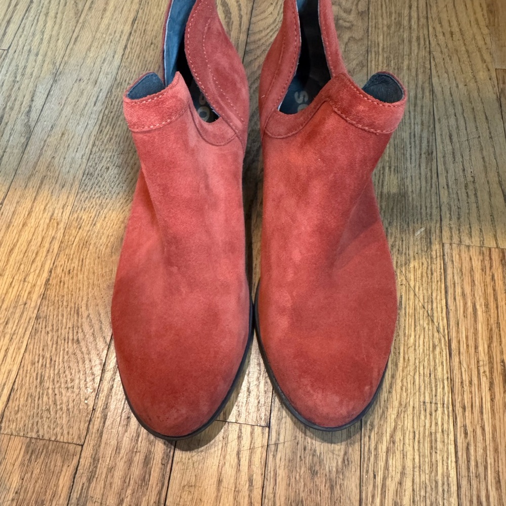 Sorel Lolla CutOut Booties Red Suede Shoes